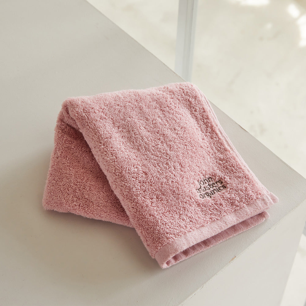 towelpresent0724_1767de44-e939